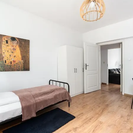 Spacious Family Promienista 1,5 Km To Hala Arena By Renters *