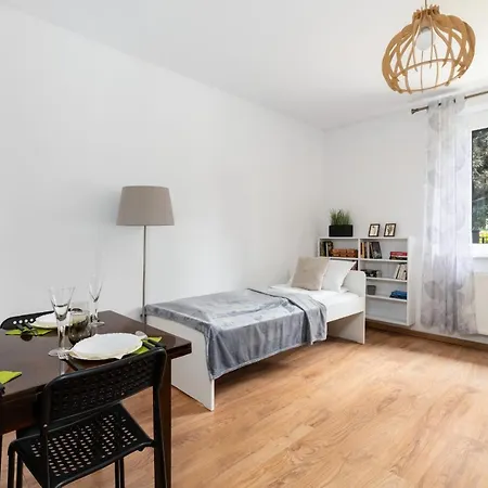 Apartament Spacious Family Promienista 1,5 Km To Hala Arena By Renters