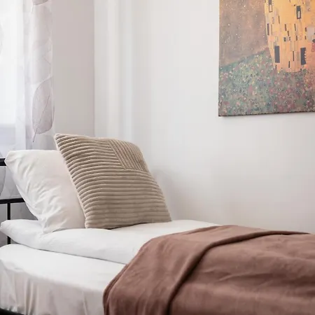 Spacious Family Promienista 1,5 Km To Hala Arena By Renters Apartment Poznan